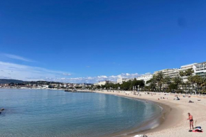 Beautiful 3 room apartment with air-conditioned loggia close to the Croiset